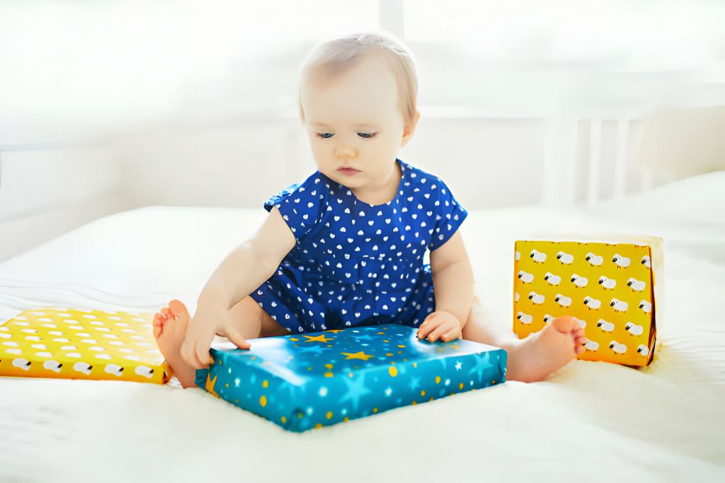 Baby unpacking gifts